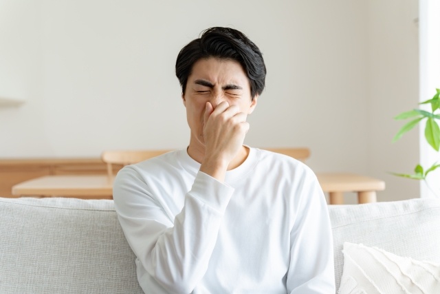 口臭が気になる…原因は舌にあるかも？舌苔と口臭の関係